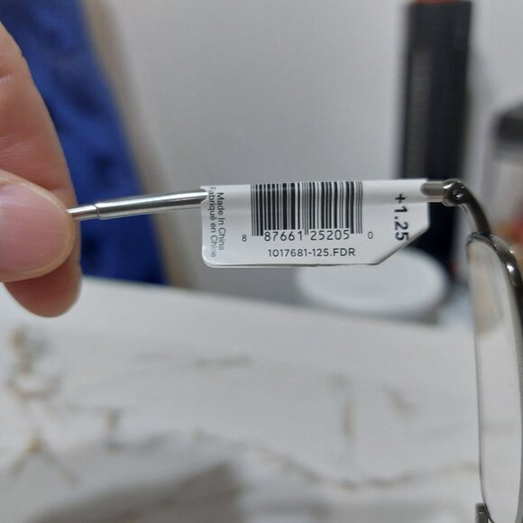 Foster Grant MicroVision Compact Reading Glasses FOLDING INTO MINI  1.25 Power - Picture 16 of 16